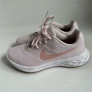 Nike running shoe size 8.5